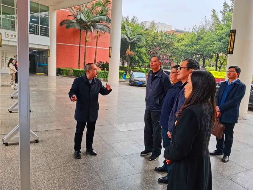 新闻照片.jpg